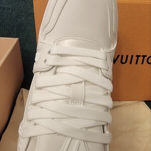 Lv white tennis shoes